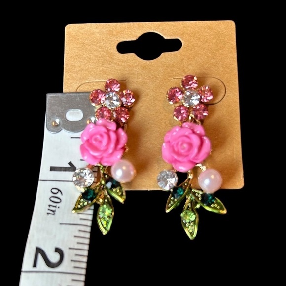 Pink Flower Rose Cluster Necklace Earring Set w/ Faux Pearl & Rhinestone Accents - Picture 13 of 15